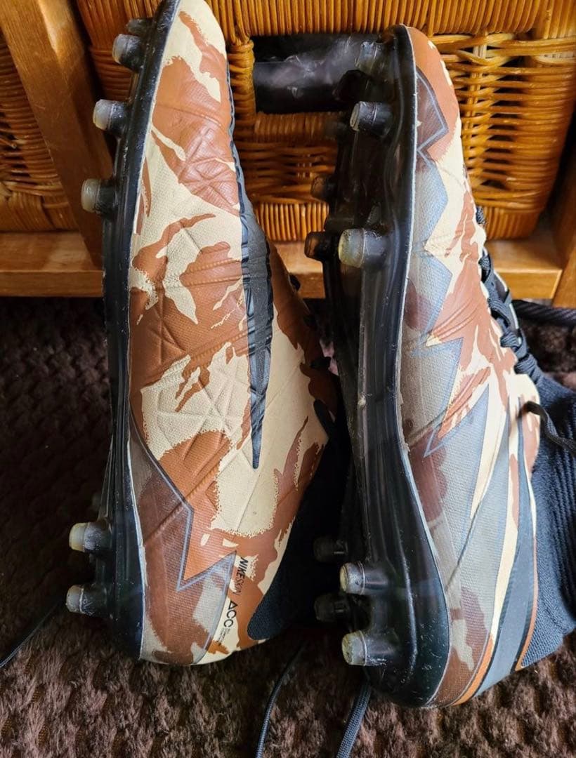 Nike カモフラージュ スパイク