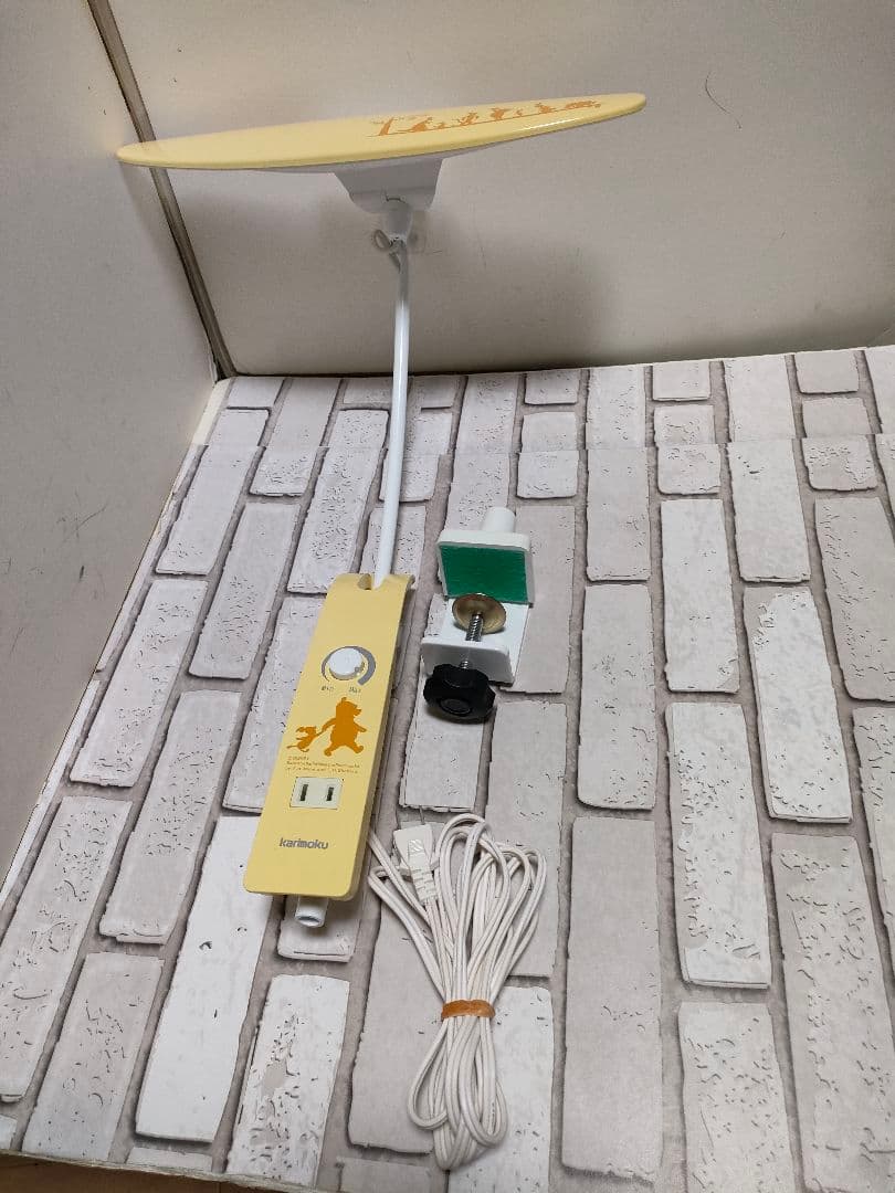 ぴかりんさん用カリモク家具 スタンドライト ディズニーモデル〈くまのプーさん〉