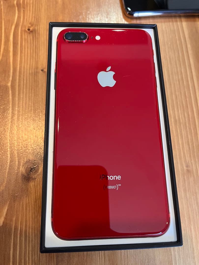 Apple iPhone 8 Plus (赤) 本体