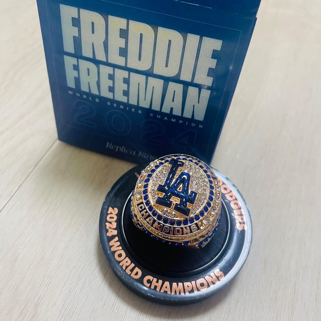 【新品未開封】ドジャース　フリーマン　ワールドチャンピオンリング & タオル