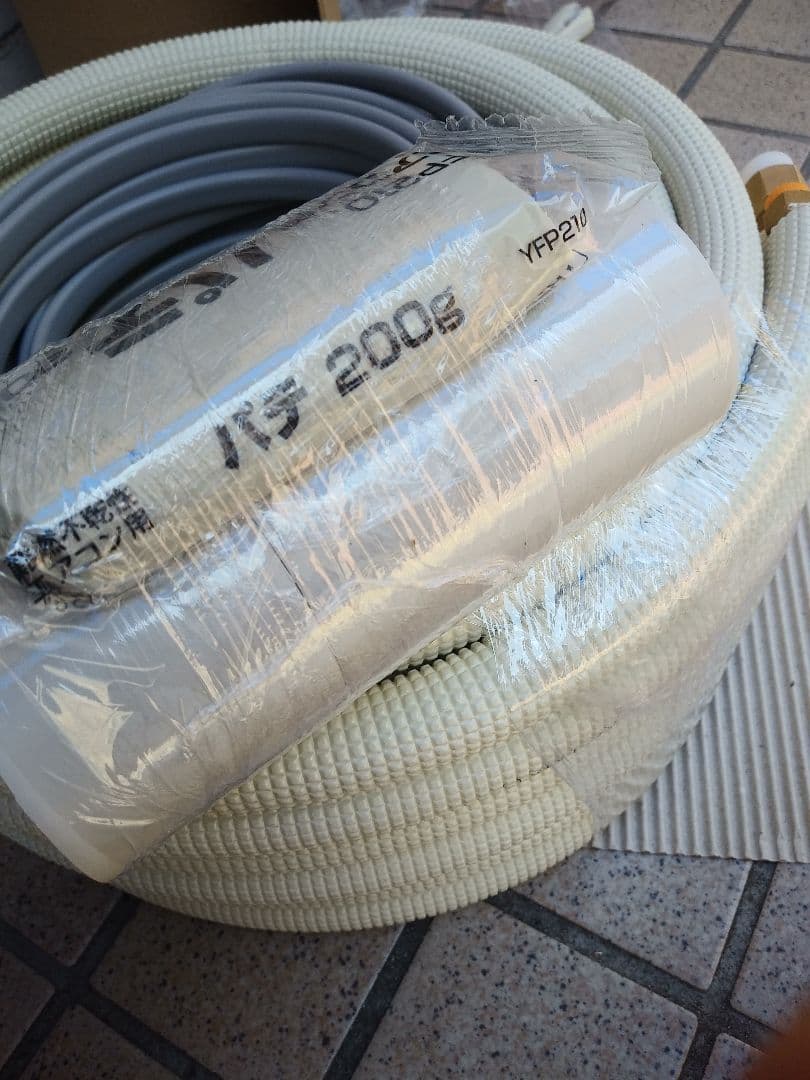 8m◆エアコン配管セット◆フレア加工済◆VVF、非粘着テープ3個、ドレン等◆新品