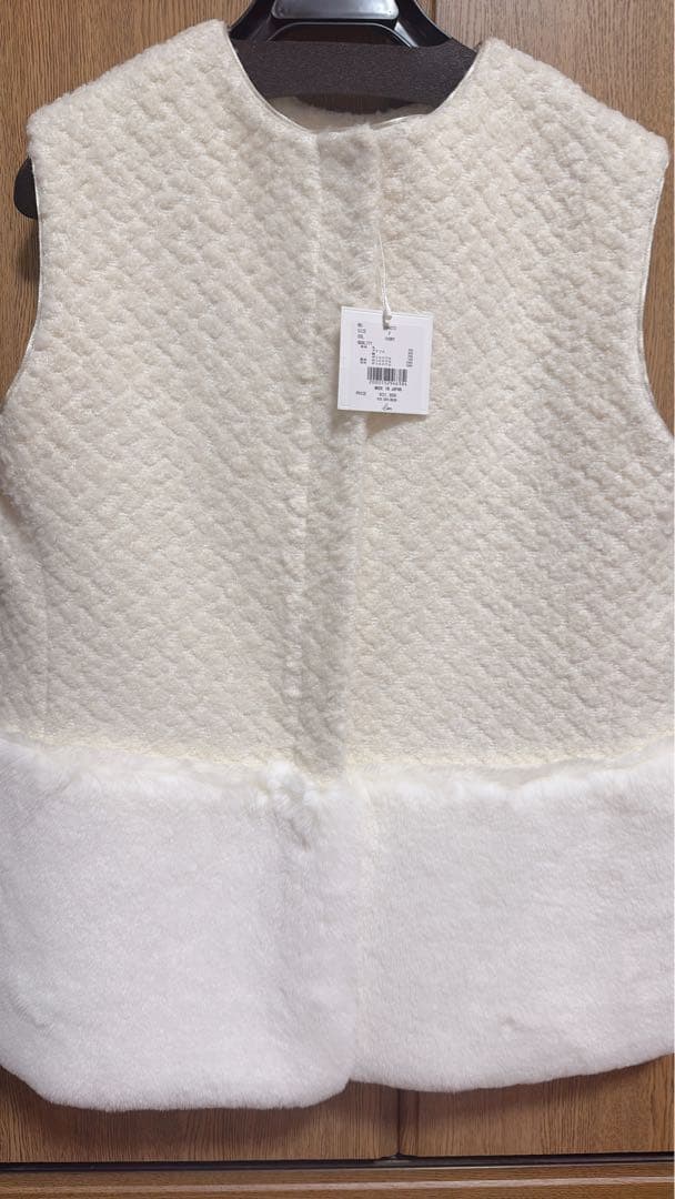 新品未使用・タグ付きエムドットem. 2way fur gilet ファーベスト