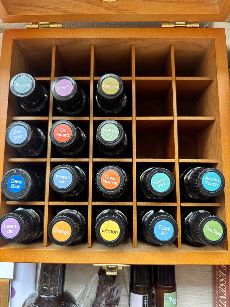 doTERRAドテラ森の音デラックス登録キット セット・オイル家庭医学事典