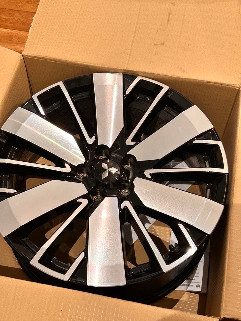 アウトランダーPHEV ［新車はずし］20インチ アルミホイール　【送料込み】