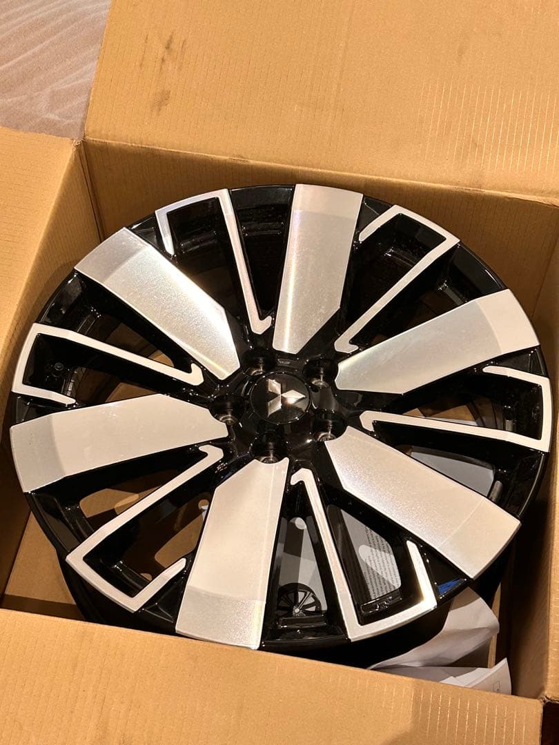 アウトランダーPHEV ［新車はずし］20インチ アルミホイール　【送料込み】