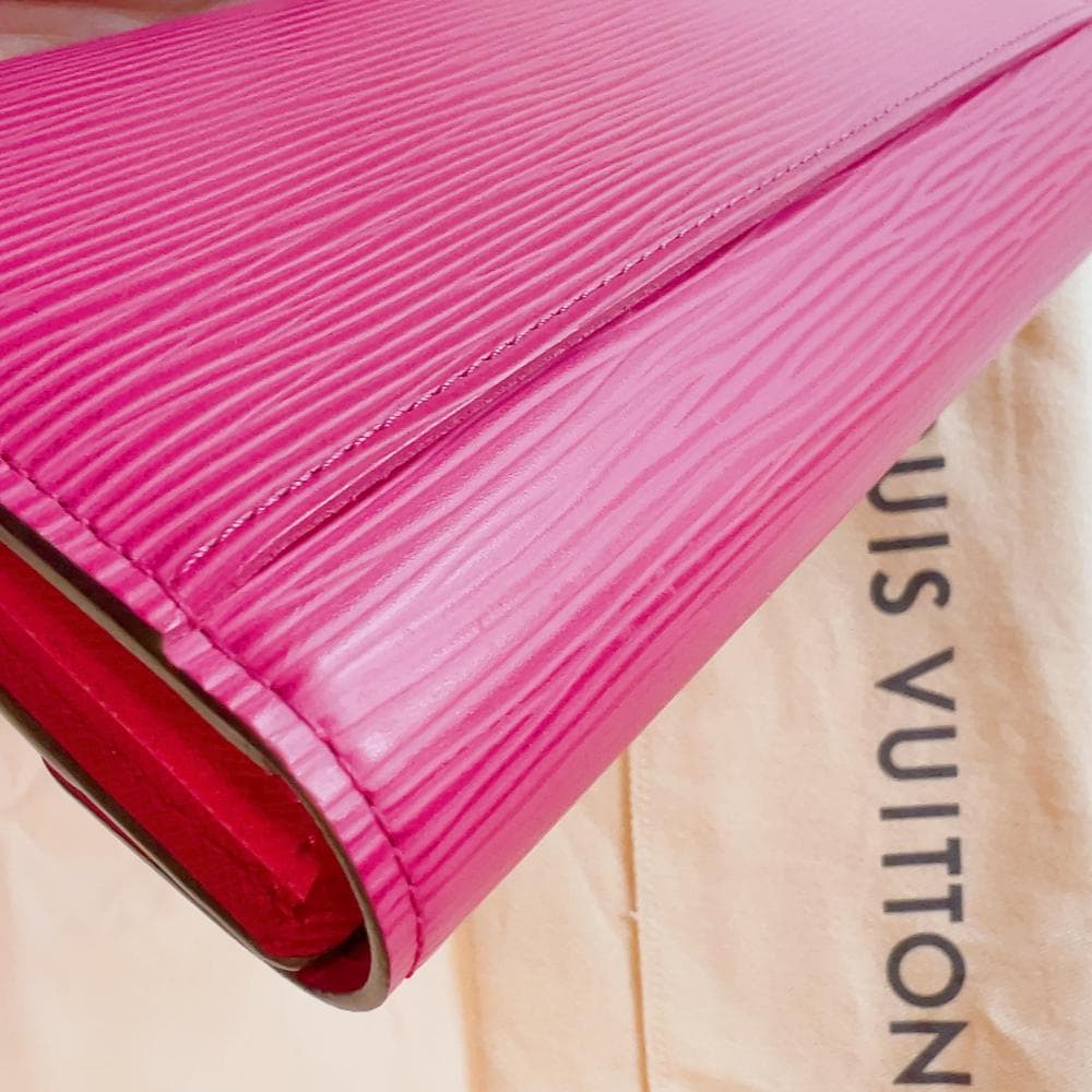 美品！LOUIS VUITTON サラ エピ フューシャピンク 長財布