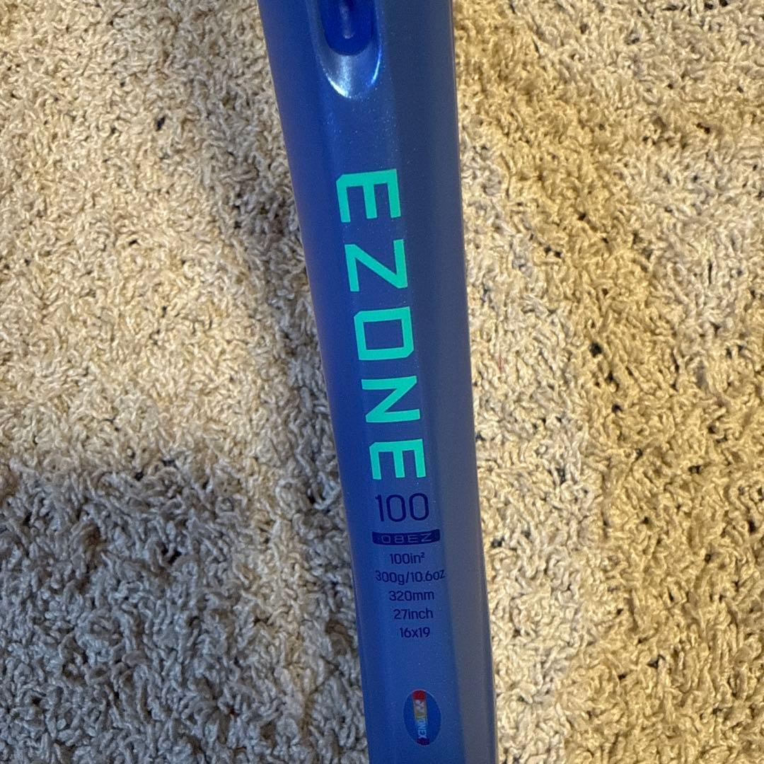 ヨネックス　イーゾーン 100 グリップサイズ2