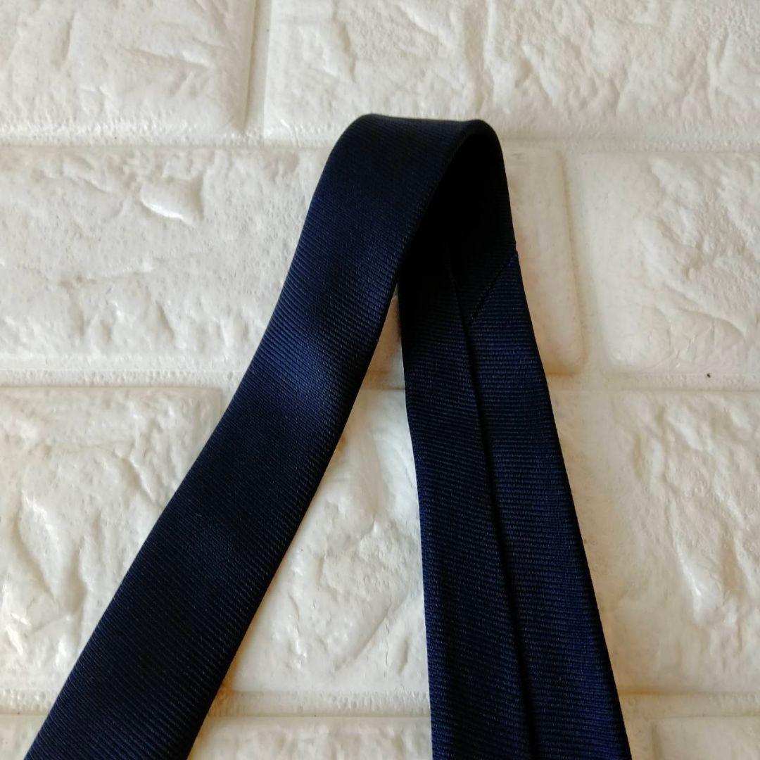 ドレイクス【美品】ネクタイ　シルク100%　イングランド製　ネイビー系