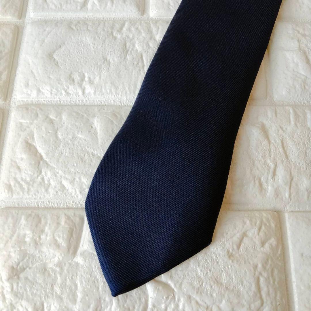ドレイクス【美品】ネクタイ　シルク100%　イングランド製　ネイビー系