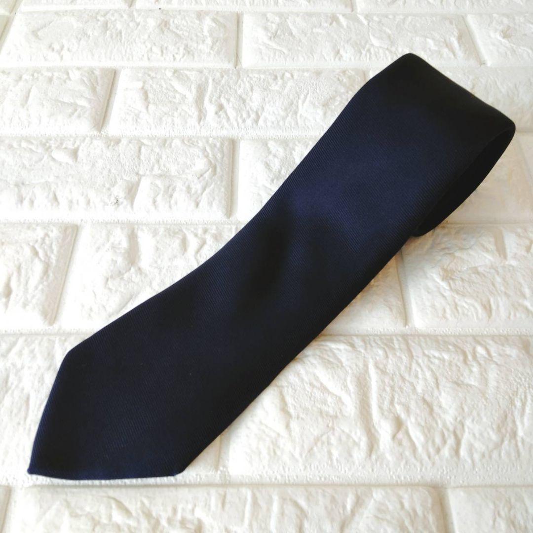 ドレイクス【美品】ネクタイ　シルク100%　イングランド製　ネイビー系