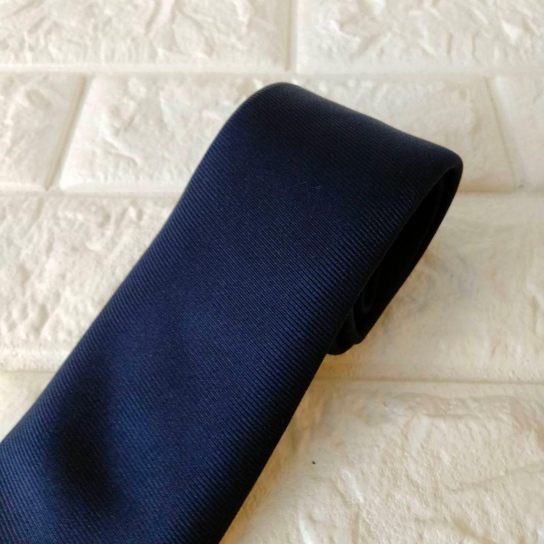 ドレイクス【美品】ネクタイ　シルク100%　イングランド製　ネイビー系