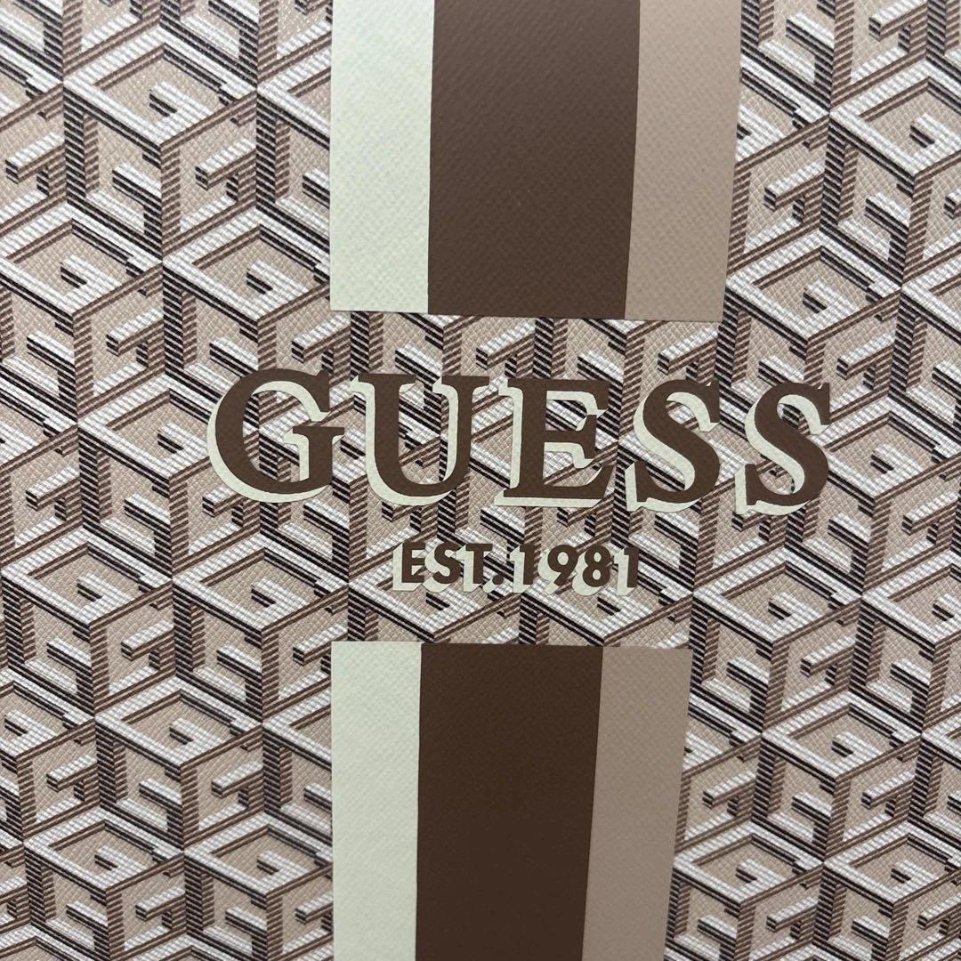 A*y様 GUESS 18インチ スーツケース（TSAロック付）