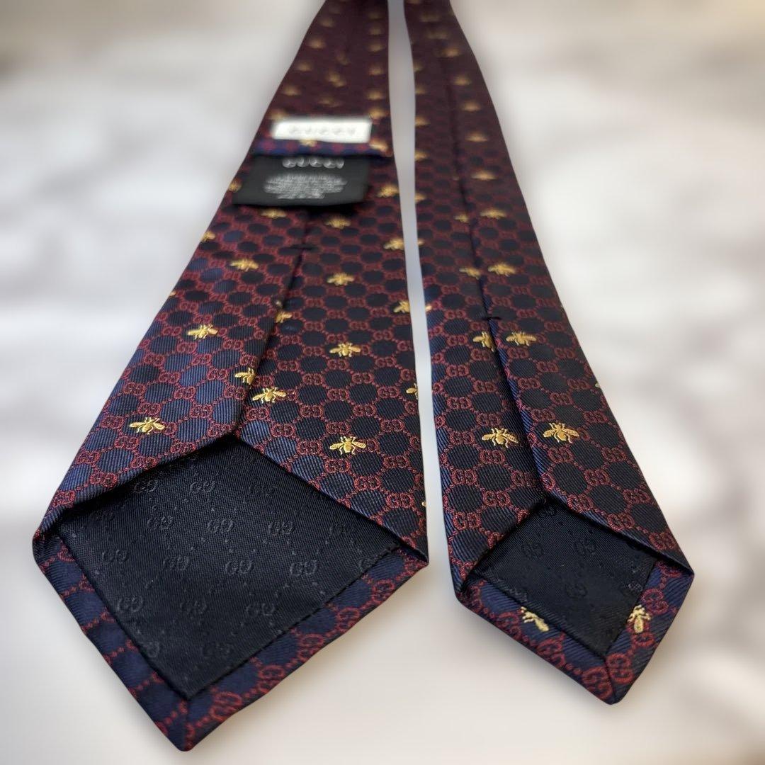 【極美品✨】GUCCI ネクタイ　ネイビー　紺　蜂　ビー　GG 刺繍　レッド　赤