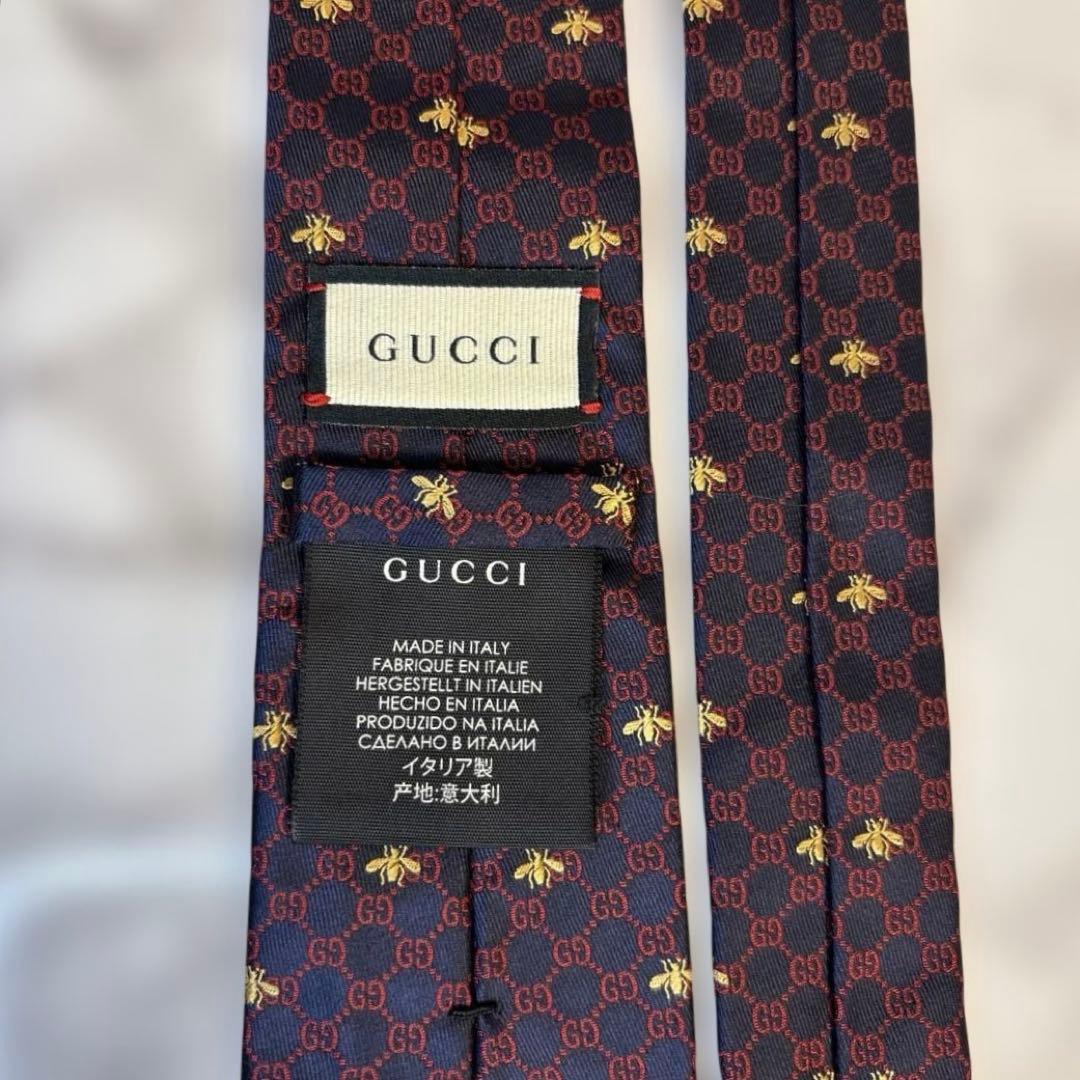 【極美品✨】GUCCI ネクタイ　ネイビー　紺　蜂　ビー　GG 刺繍　レッド　赤