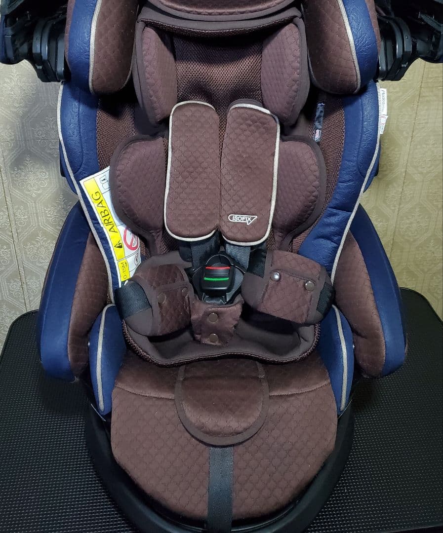 美品 フラディアグロウ ISOFIX 360° セーフティー プレミアム