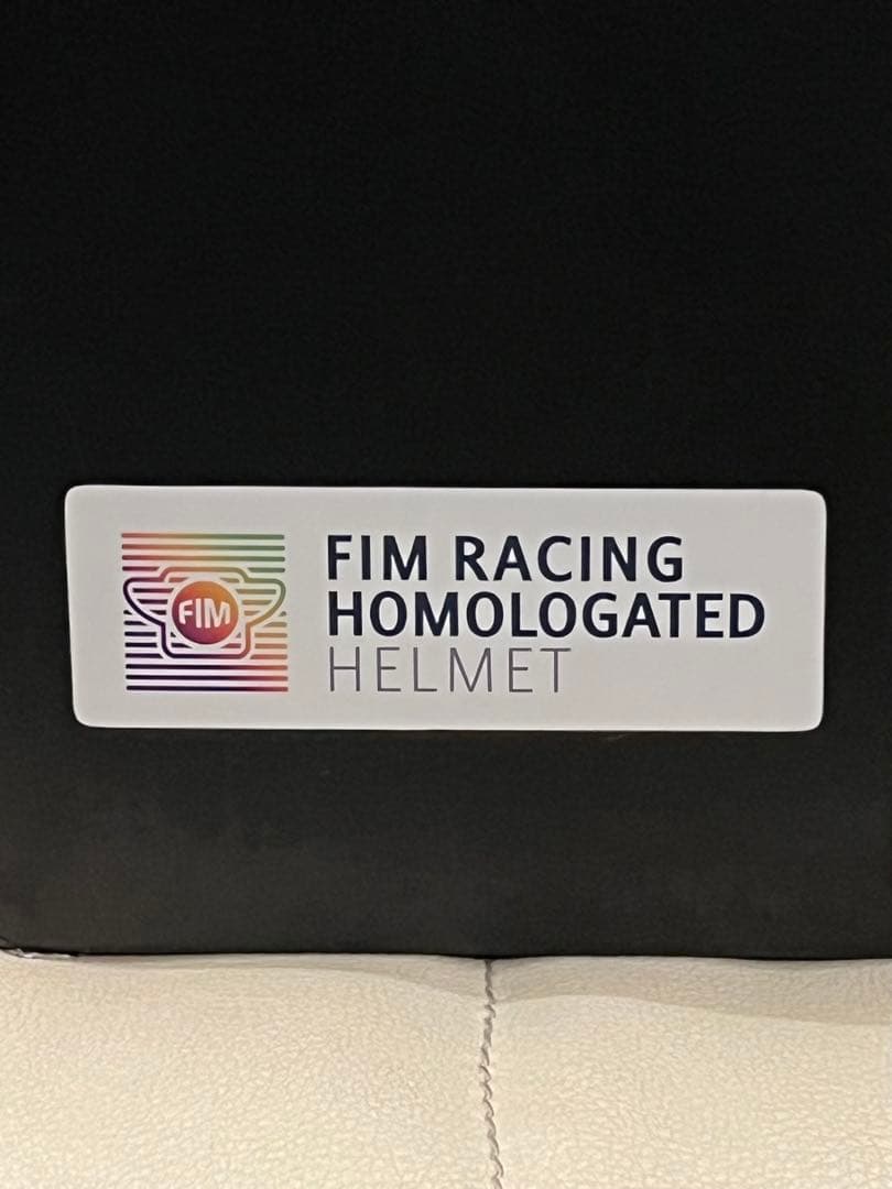 憧れの AGV PISTA GP RR FUTURO CARBONIO (SE)