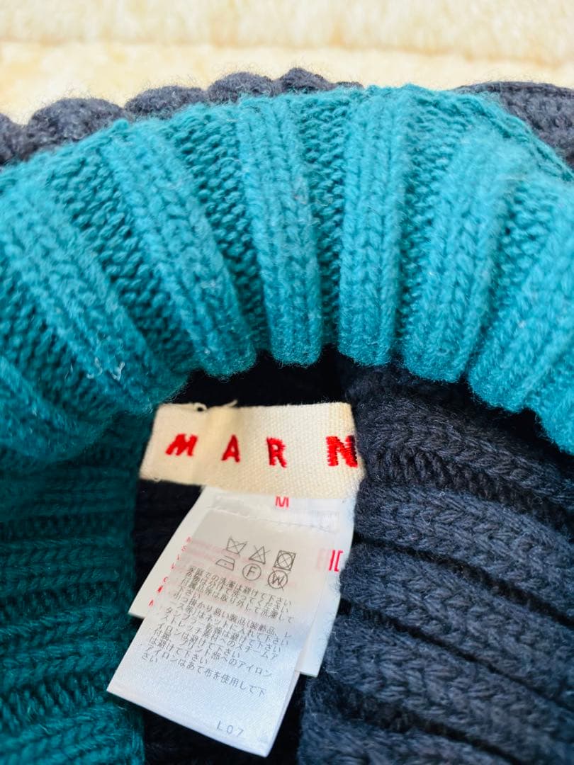 MARNI 耳当てニット帽 ウール タッセル マルニ 黒グリーン