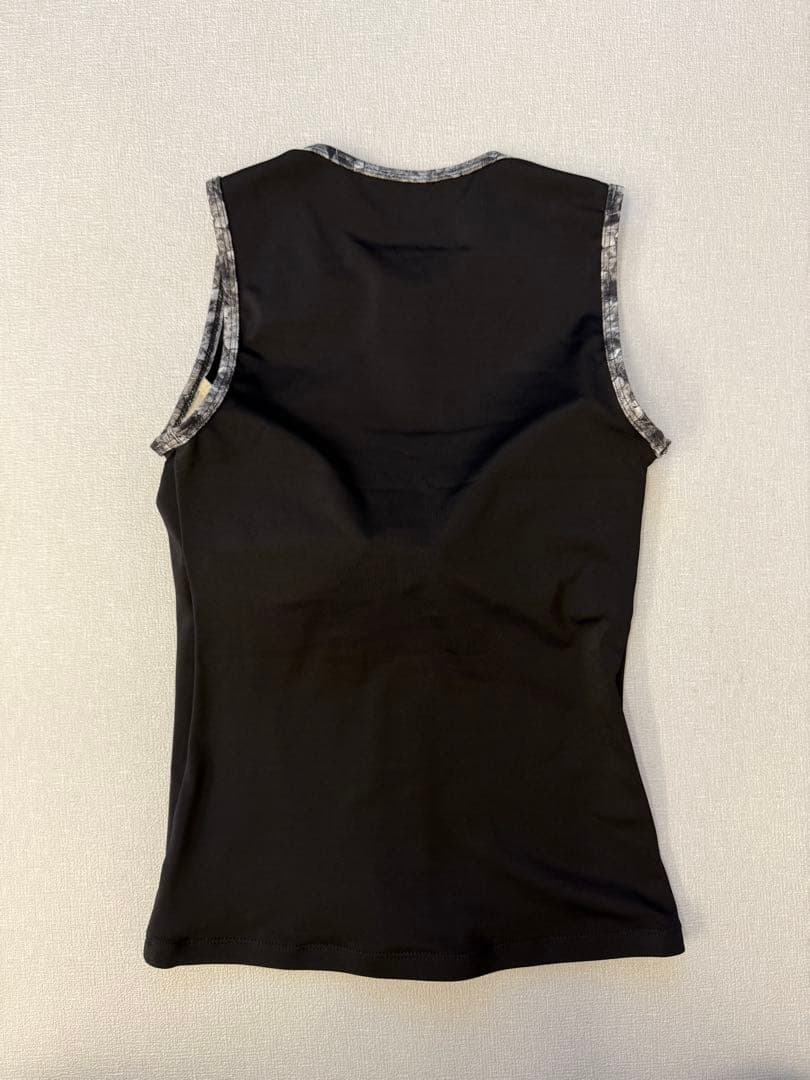 【新品未使用】Nike フィットネス水着 セパレート