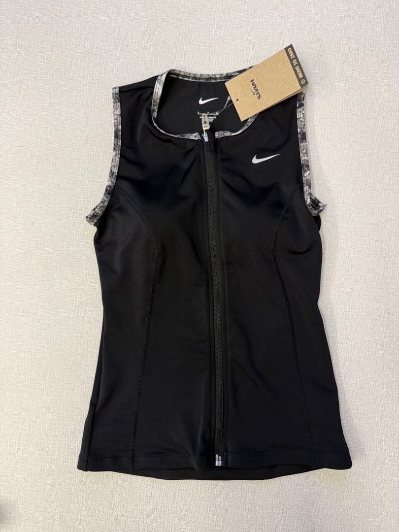 【新品未使用】Nike フィットネス水着 セパレート