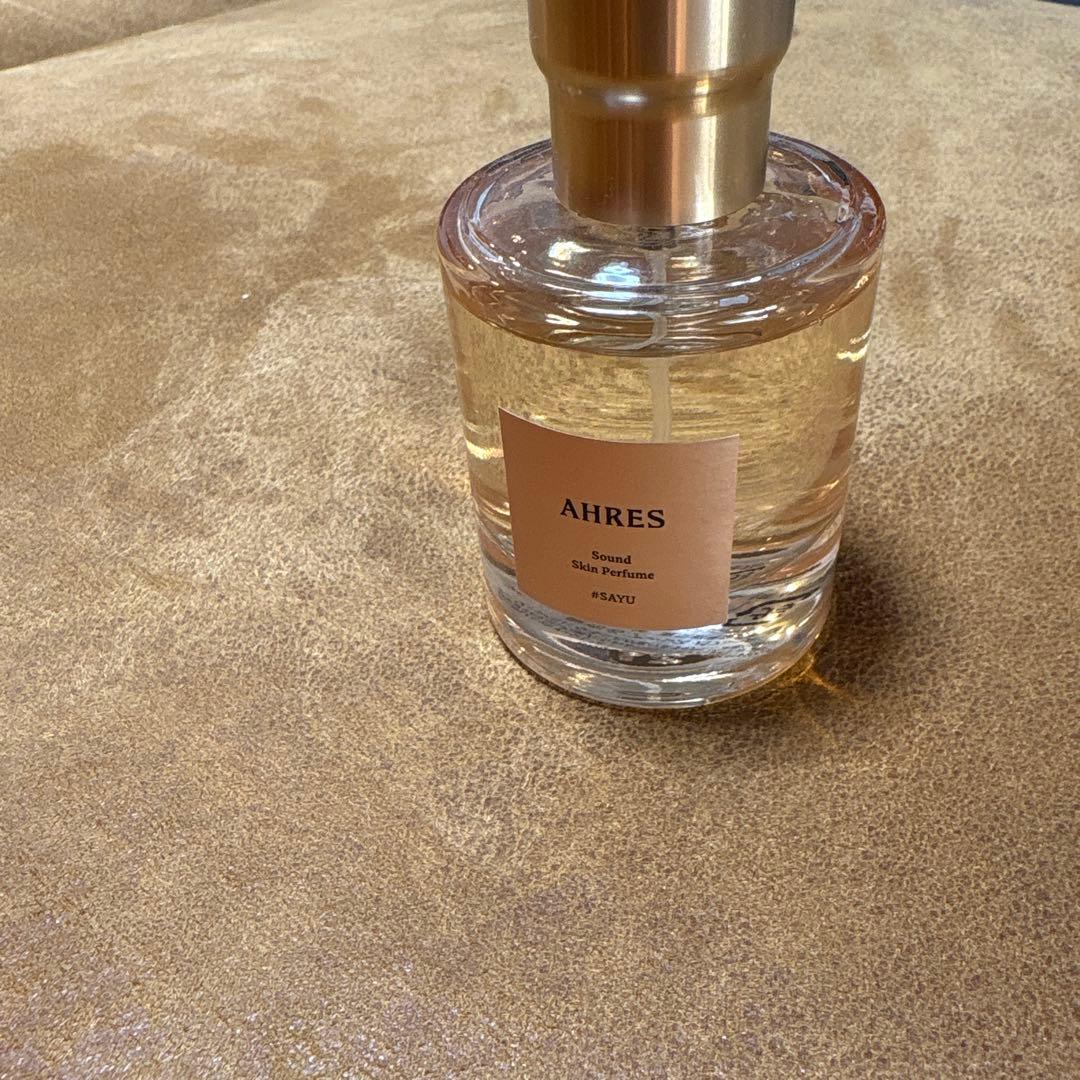 AHRES 香水　SAYU
