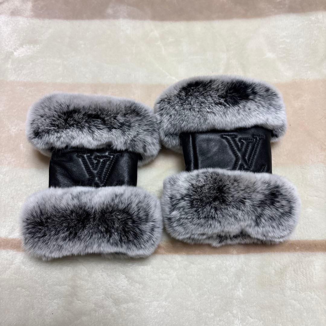 レザー ファー付きアームカバー ブラック グレー