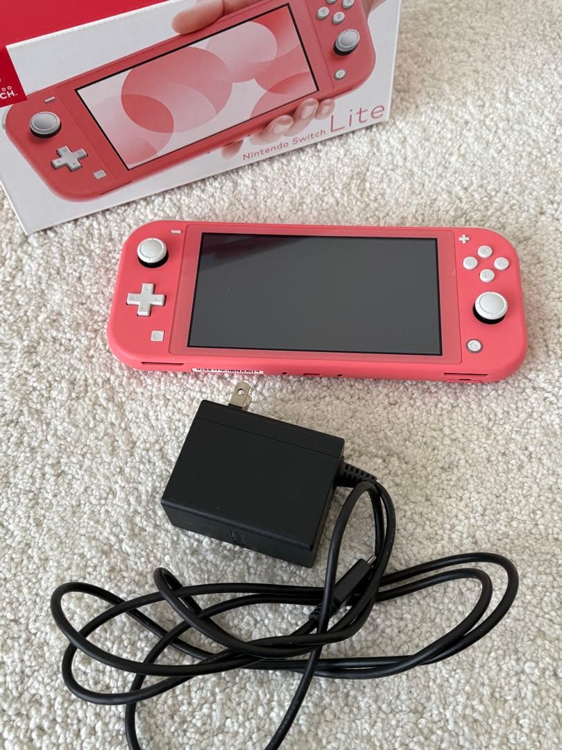任天堂　Switch Lite ピンク