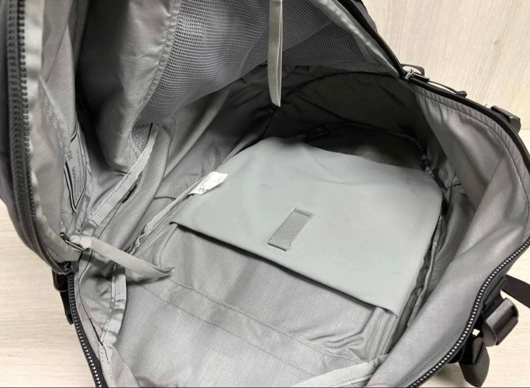 バッグ EVERGOODS MOUNTAIN PANEL LOADER 30L