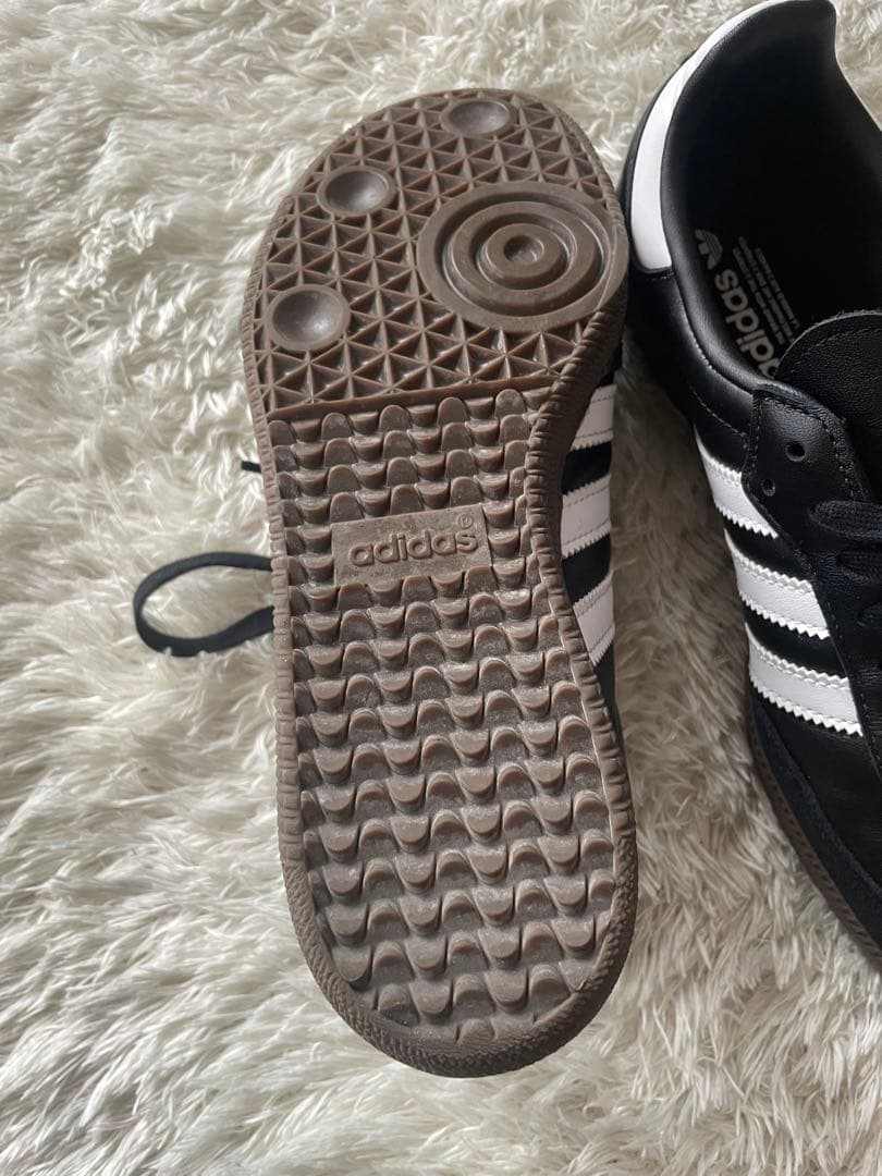 最終価格　未使用　adidas スニーカー　サンバ