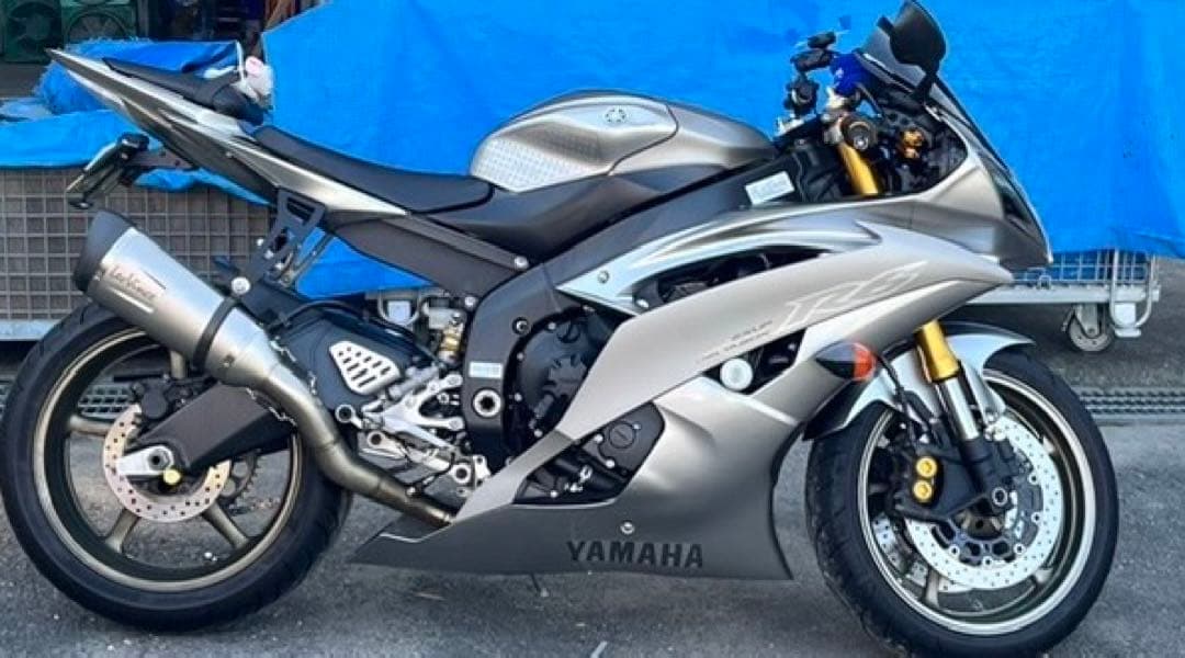 YZF-R6 レオビンチマフラー