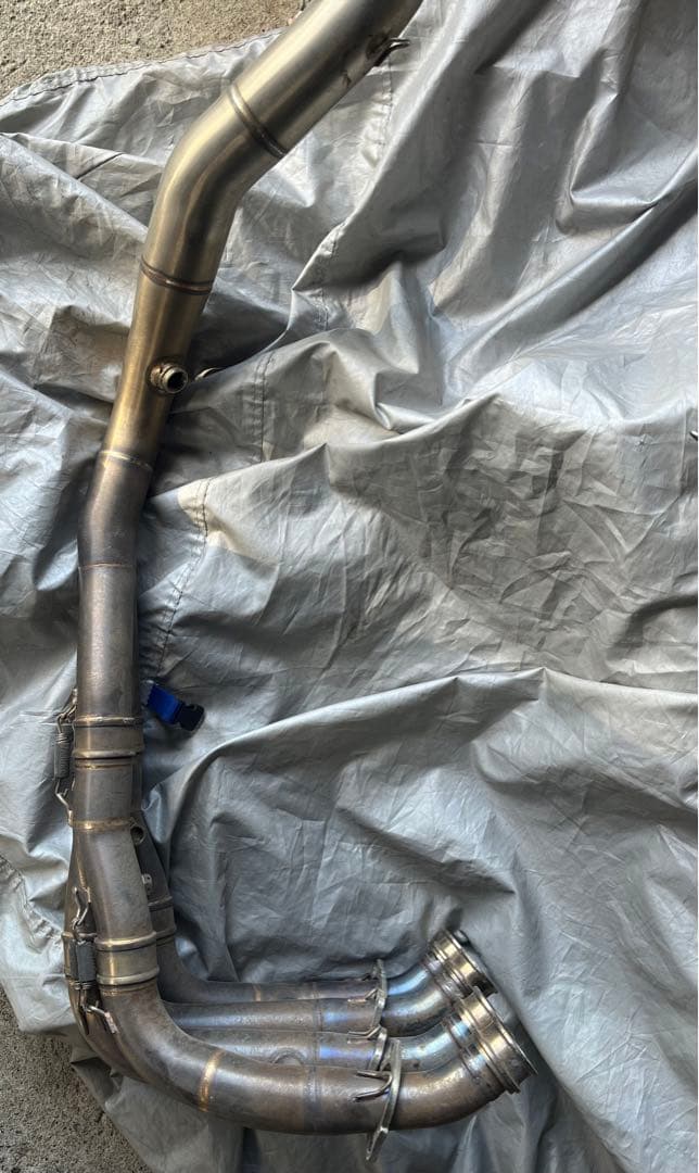 YZF-R6 レオビンチマフラー