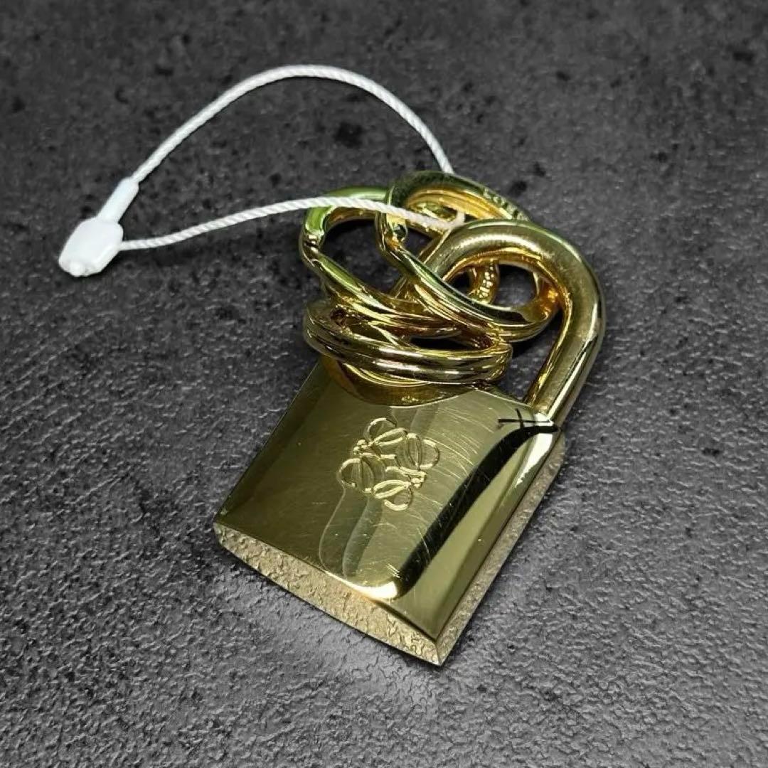 希少✨LOEWE 南京錠型　アナグラム　チャーム　キーリング　キーホルダー