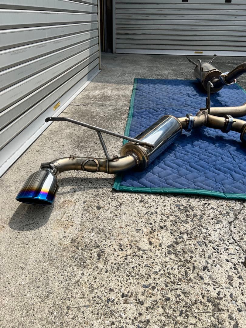 ブリッツ ハイエース 2Lガソリン車 マフラー