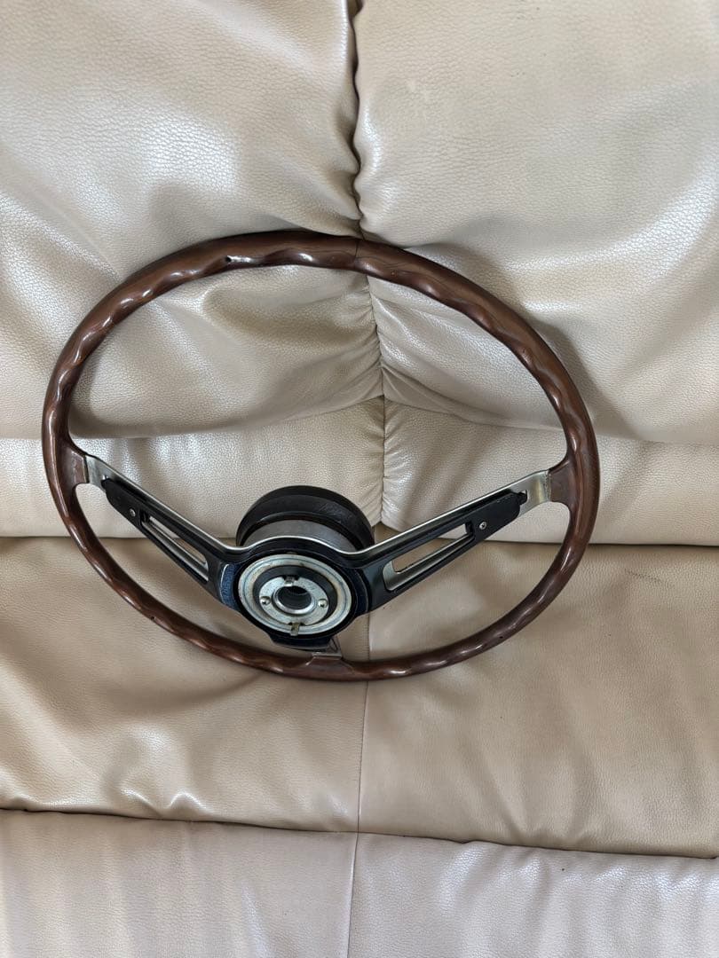 日産　スカイライン　ハコスカ　KPGC-10 GTR ハンドル　純正　ケンメリ