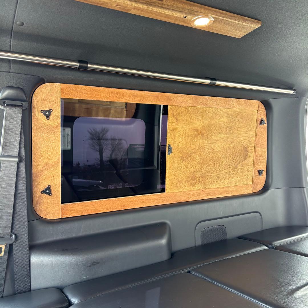 ハイエース 開閉式 窓パネル 左右セット 断熱シート加工 DX 真空吸盤 ×4