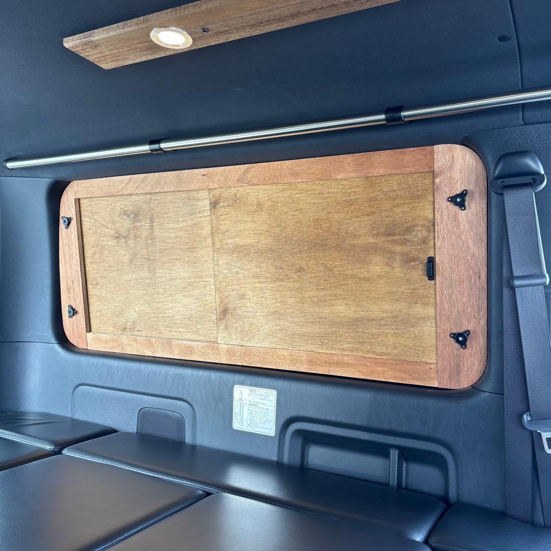 ハイエース 開閉式 窓パネル 左右セット 断熱シート加工 DX 真空吸盤 ×4