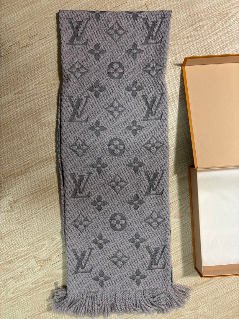 ルイヴィトン　エシャルプ ロゴマニア
