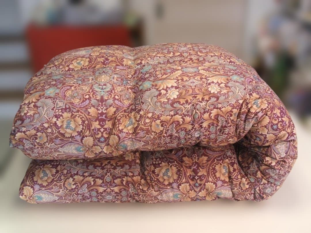 限定‼️新品＊四つ星＊フランス増量１，３キロ＊綿１００％羽毛布団（シングル・Ｐ）