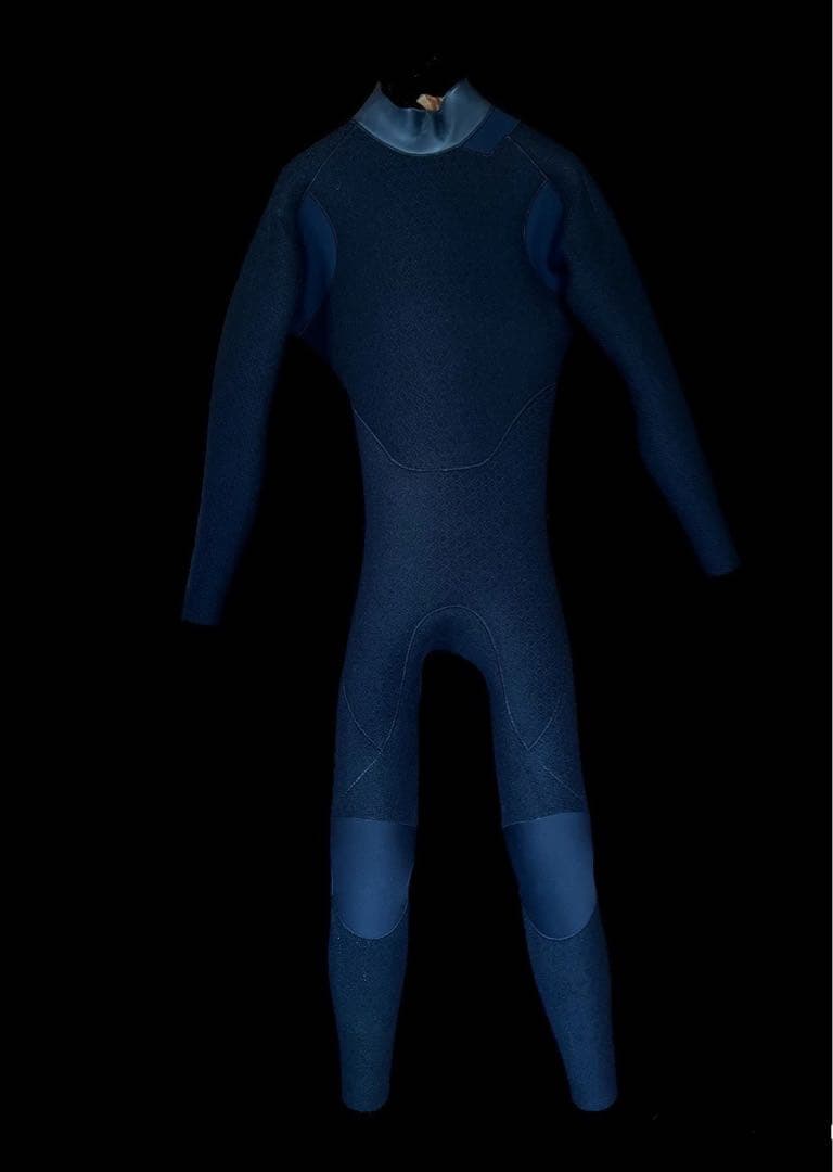 RASHのセミドライスーツ　波乗りジャパンバックアップサポートメーカー