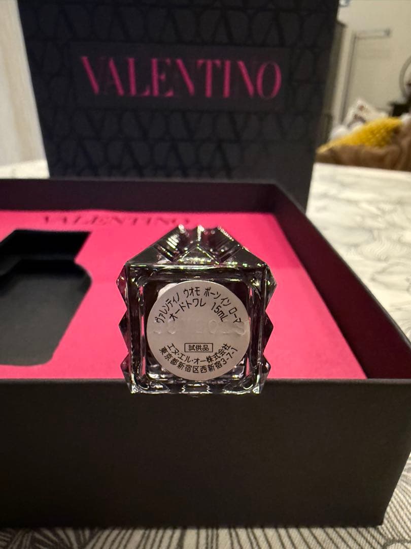 【ヴァレンティノ】ウオモ ボーン イン ローマ オードトワレ　ギフトセット