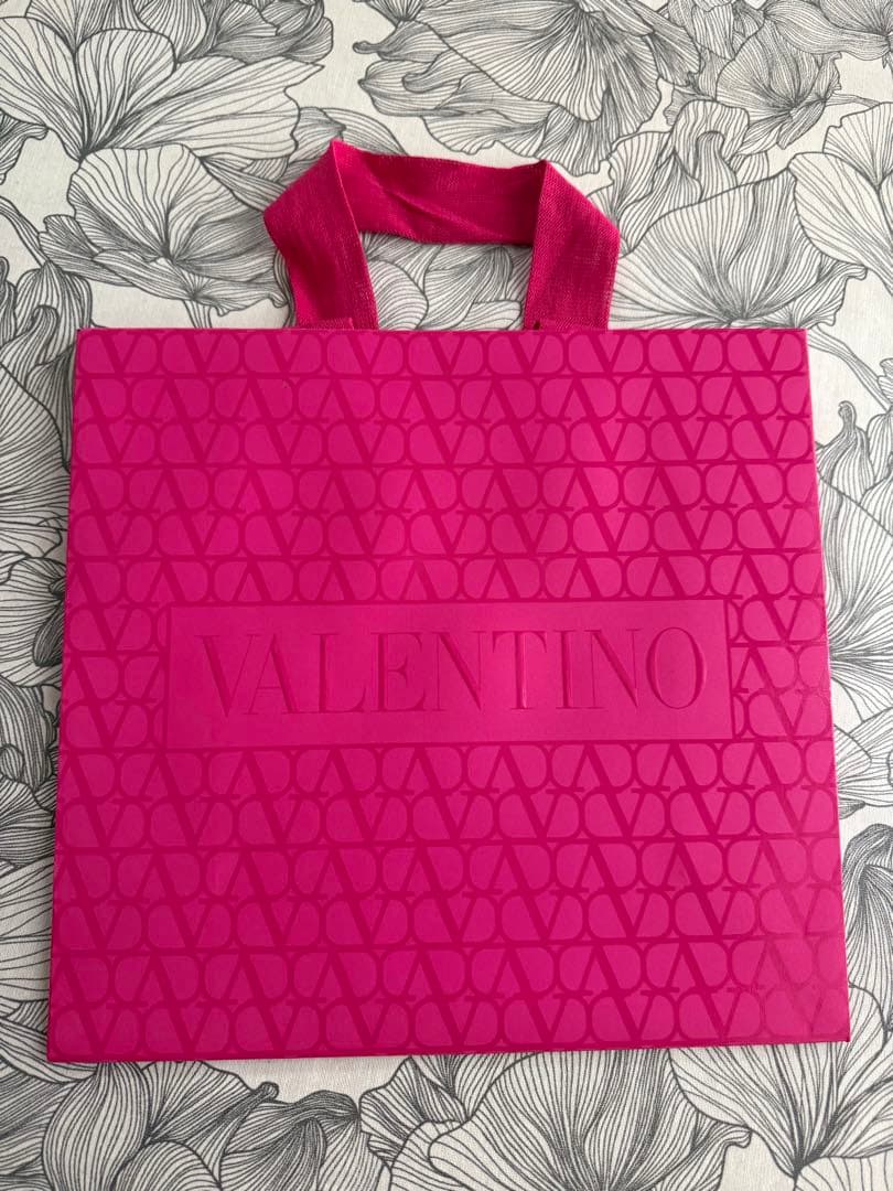 【ヴァレンティノ】ウオモ ボーン イン ローマ オードトワレ　ギフトセット