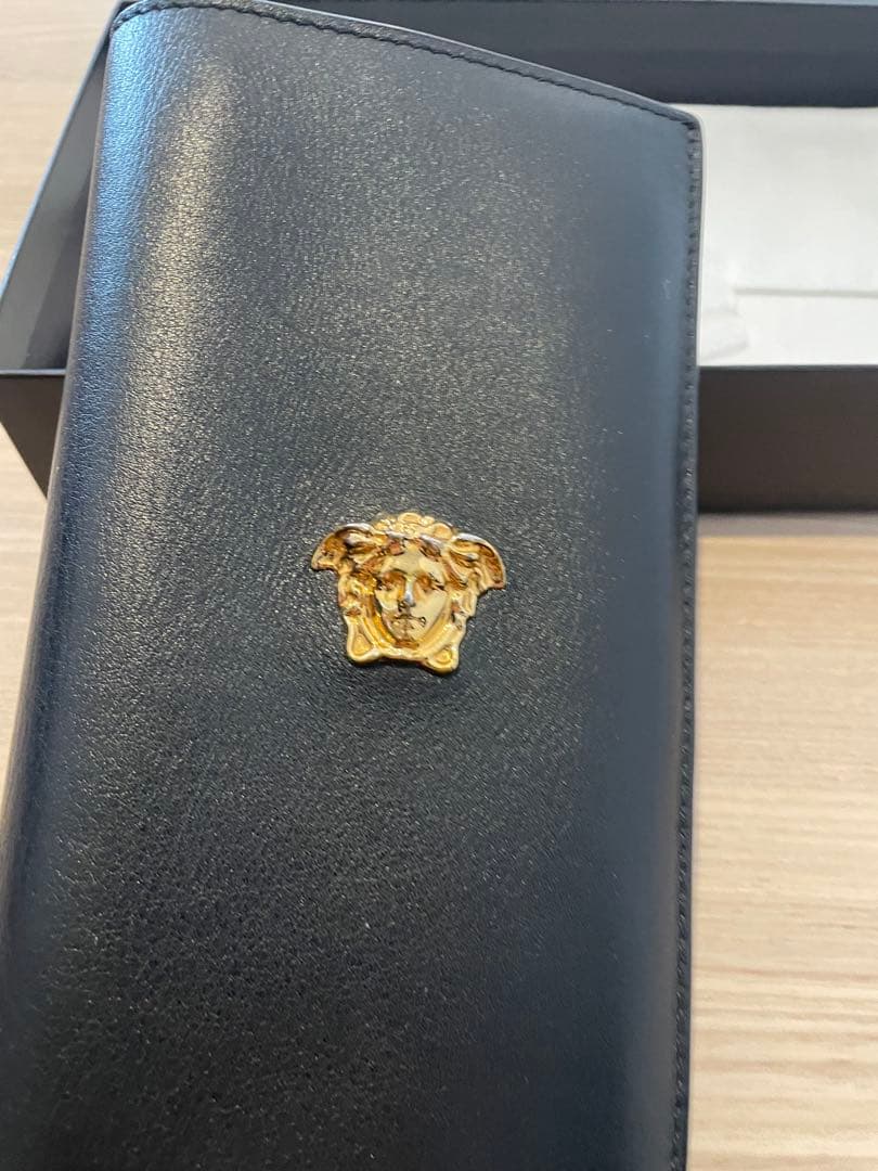 【最終お値下げ】VERSACE ブラック 長財布 箱付き