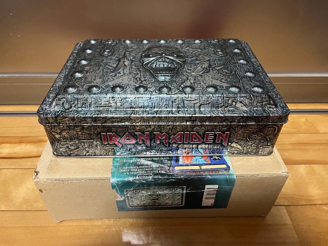 アイアン・メイデン EDDIE'S ARCHIVE 鋼鉄の刻 限定盤