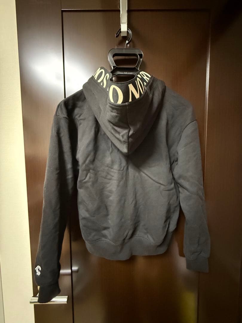 CRONOS ブラック フード付きパーカーとジョガーパンツセット