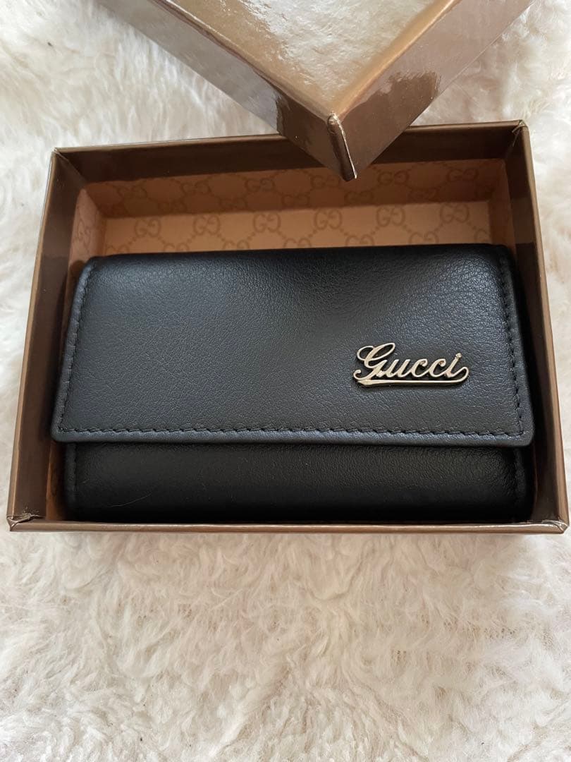 GUCCI 黒 レザー キーケース　新品未使用　グッチ　本革