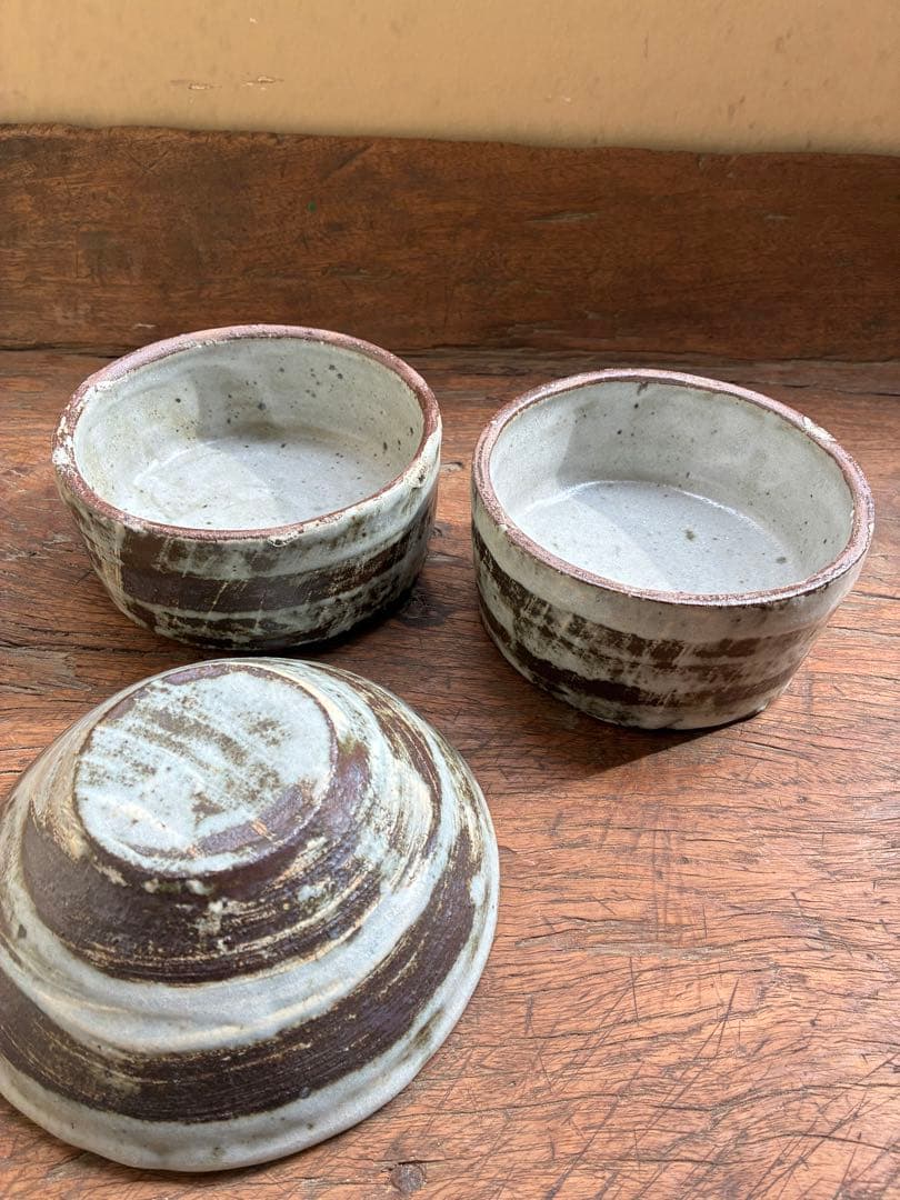 小野哲平作　陶器　鉄絵重