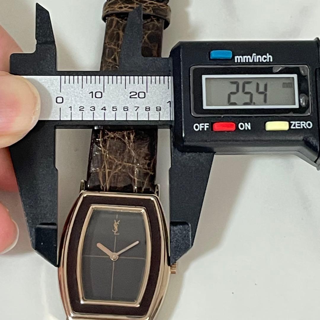 稼動品　YSL イヴサンローラン　トノー型　手巻き　ヴィンテージ　腕時計