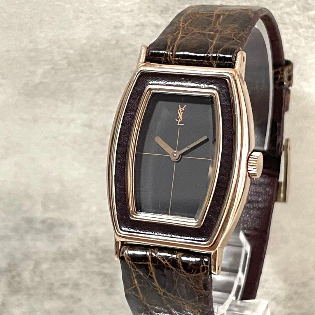 稼動品　YSL イヴサンローラン　トノー型　手巻き　ヴィンテージ　腕時計