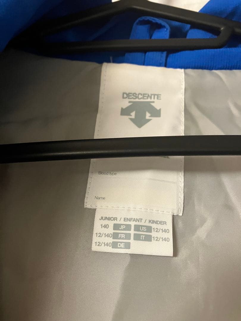 《美品》DESCENTE ジュニア用 スノーウェア 上下セットサイズ140