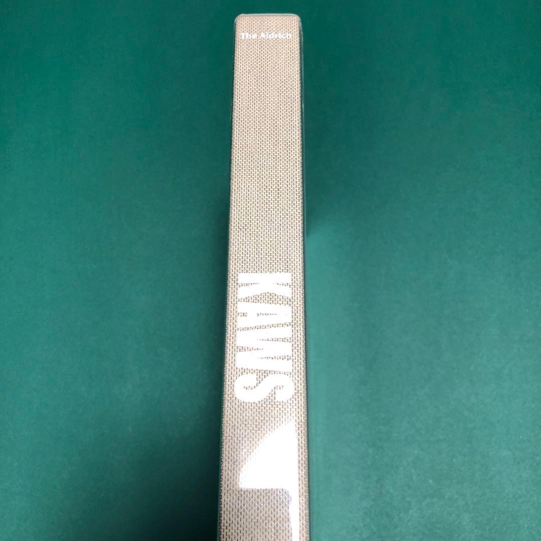 KAWS カウズ 作品集