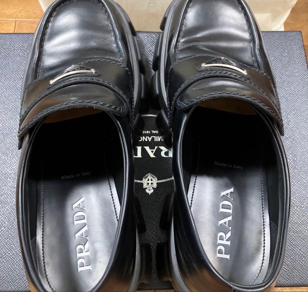 PRADA モノリス　ローファー　10